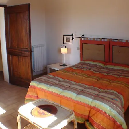 Agriturismo Podere La Serpolla Farmház *